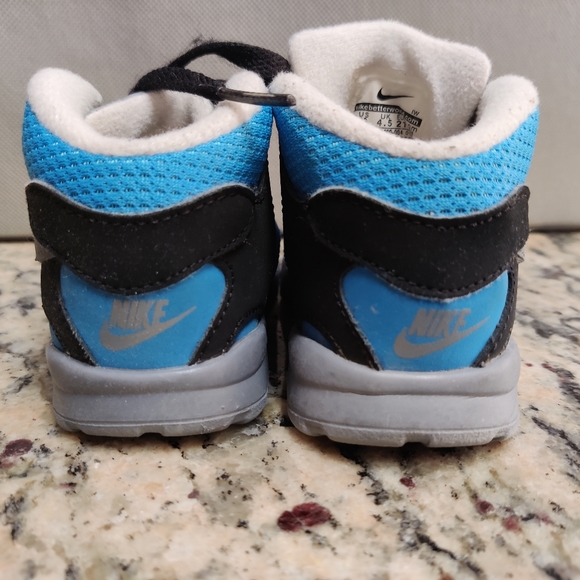 Nike baby tennis shoes size5c - Picture 4 of 4